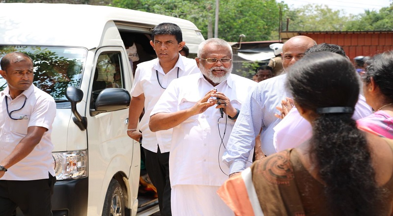 கிளிநொச்சி மத்திய பேருந்து நிலையம் மக்களின் பாவனைக்காக திறந்து வைப்பு! -படங்கள் இணைப்பு 